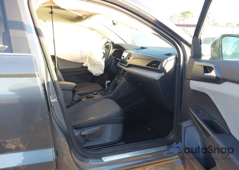 2022 Volkswagen Taos 1.5T Se из США, поврежденный, VIN 3VVPX7B22NM035453